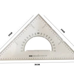 مسطرة هندسية 
